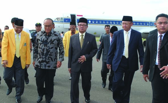 Wagub Provinsi Jambi, H Fachrori Umar, nyatakan siap dipinang untuk mendampingi Calon Gubernur, Zumi Zola, pada perhelatan Pilgub Desember mendatang.